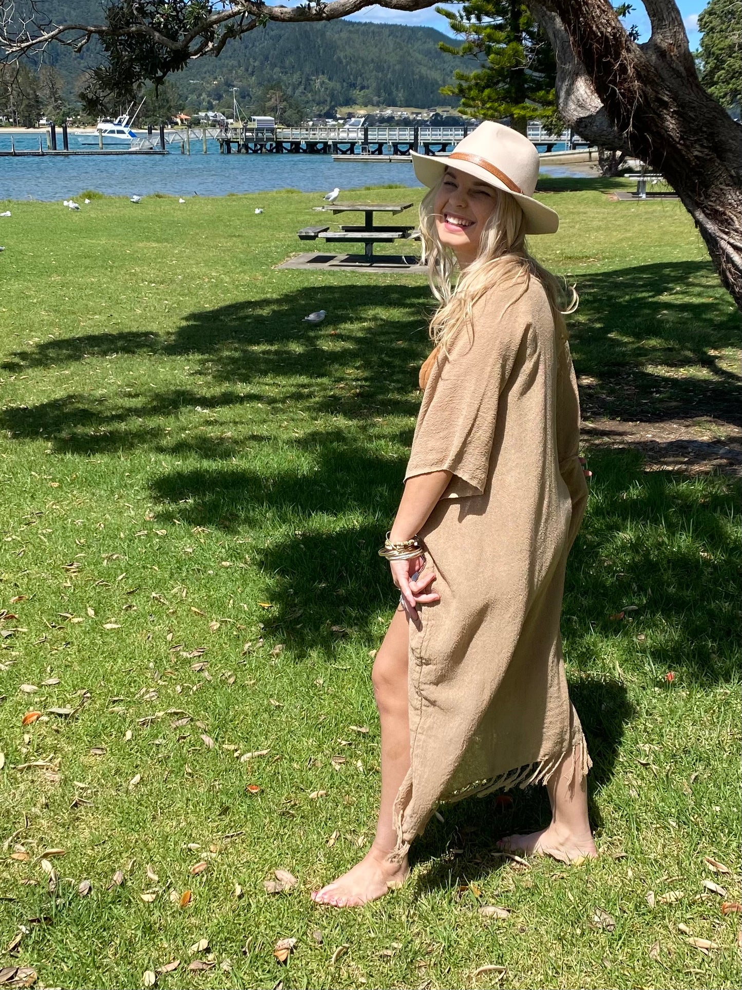 Australian women’s clothing brand Sukaah featuring breathable ramie kimono jacket.