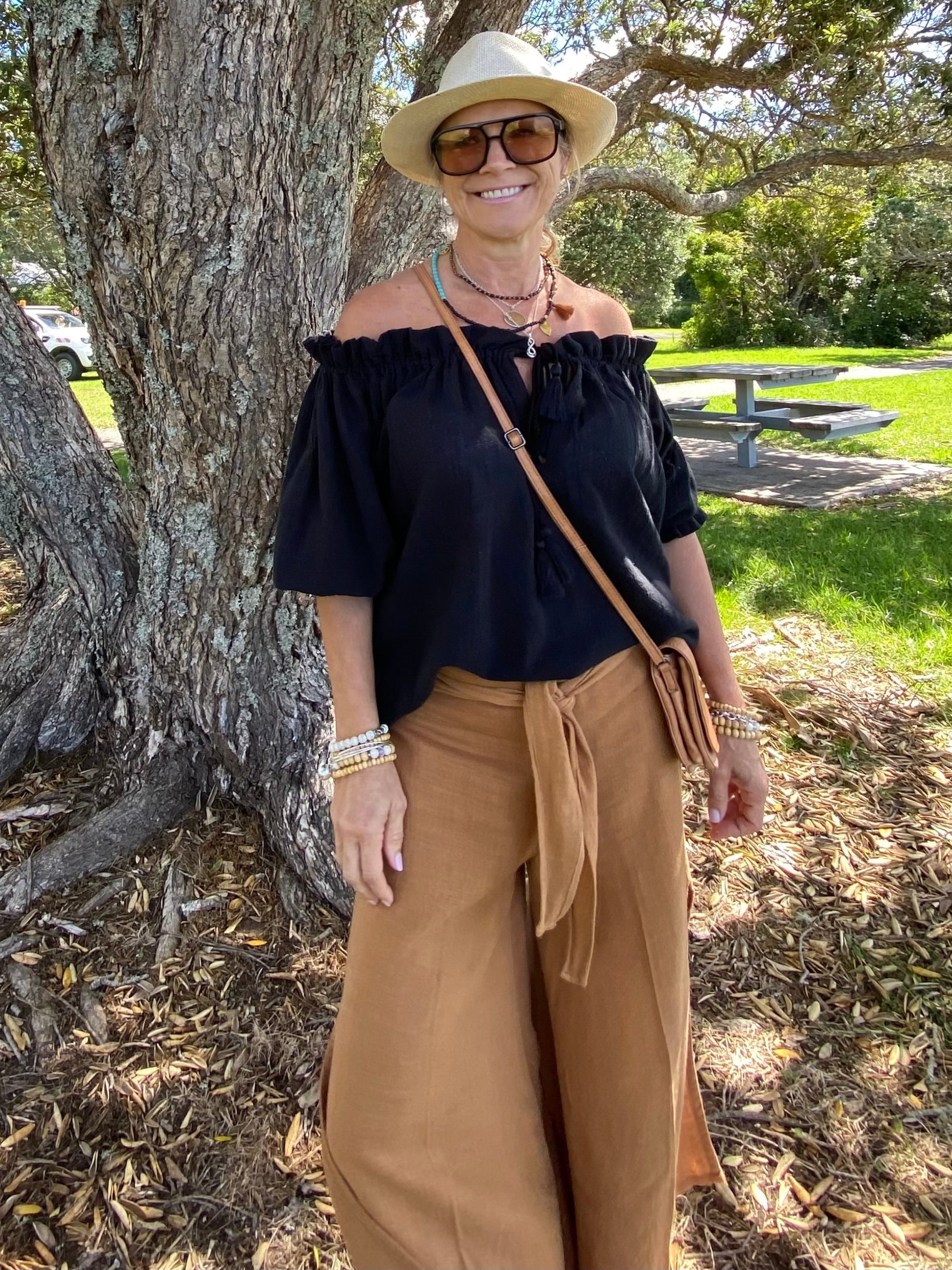 Women’s sustainable ramie blouse Australia by Sukaah in breathable natural fibre with relaxed summer silhouette.